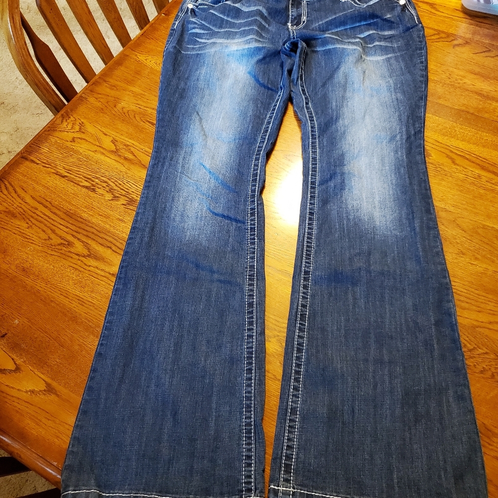 Vanity Jean's